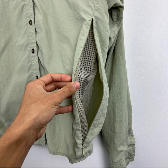 The North Face Button-Up Shirt - Picture 4 of 10